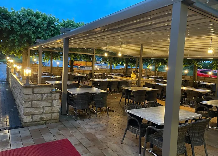 Lightplace • Grosse Unterkunft • 3 Schlafzimmer • Boxspring • Smart Tv • Biergarten • Restaurant