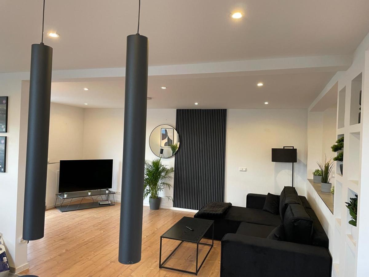 Lightplace • Grosse • 3 Schlafzimmer • Boxspring • Smart Tv • Biergarten • Restaurant