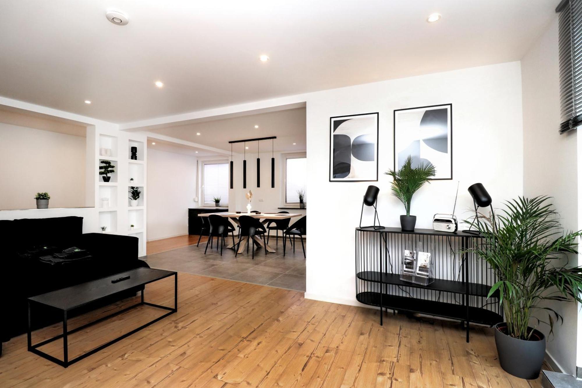 Lightplace • Grosse • 3 Schlafzimmer • Boxspring • Smart Tv • Biergarten • Restaurant * Braunschweig
