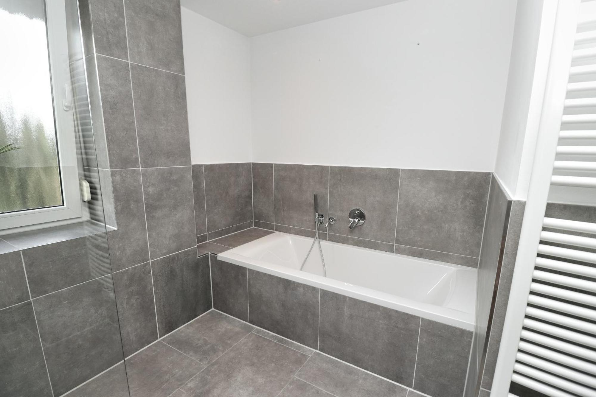 Lightplace • Grosse • 3 Schlafzimmer • Boxspring • Smart Tv • Biergarten • Restaurant Apartment *